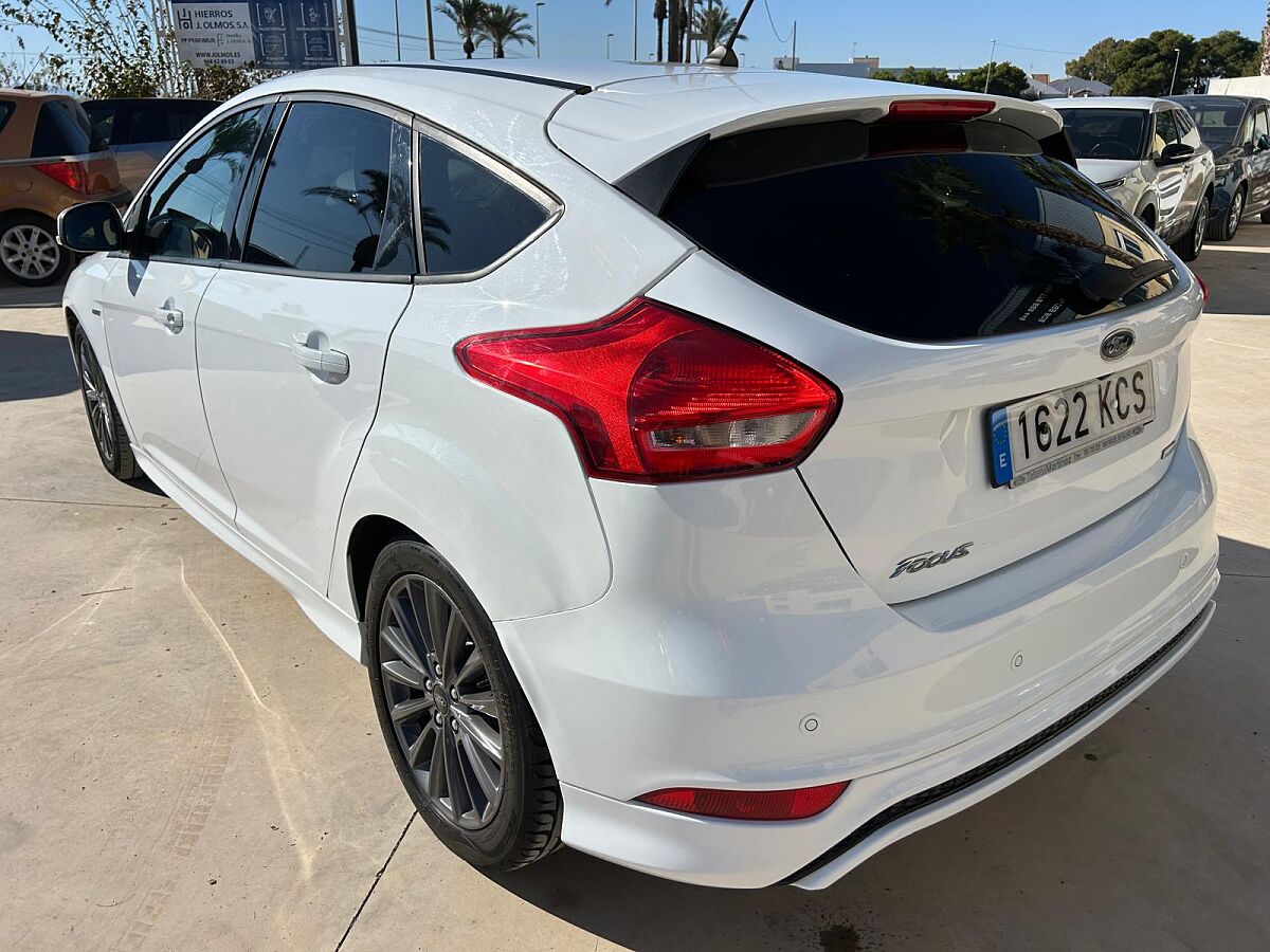 FORD FOCUS ST LINE 1.0 AUTO SPANISH LHD IN SPAIN 49000 MILES SUPERB 2017